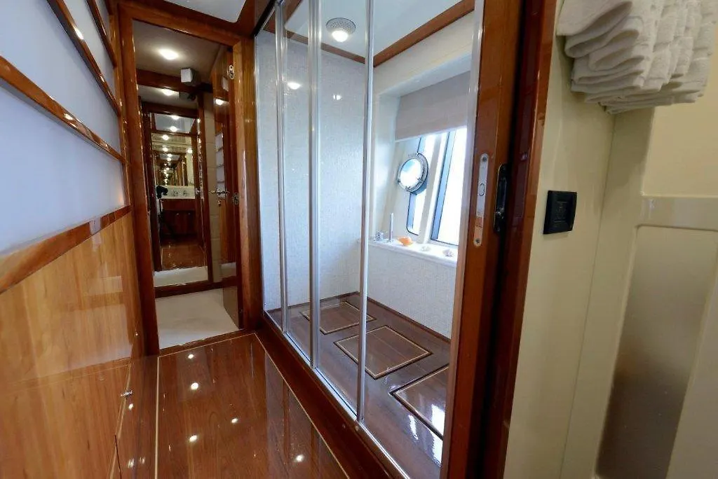 Yacht My Lady Hotel Eilat